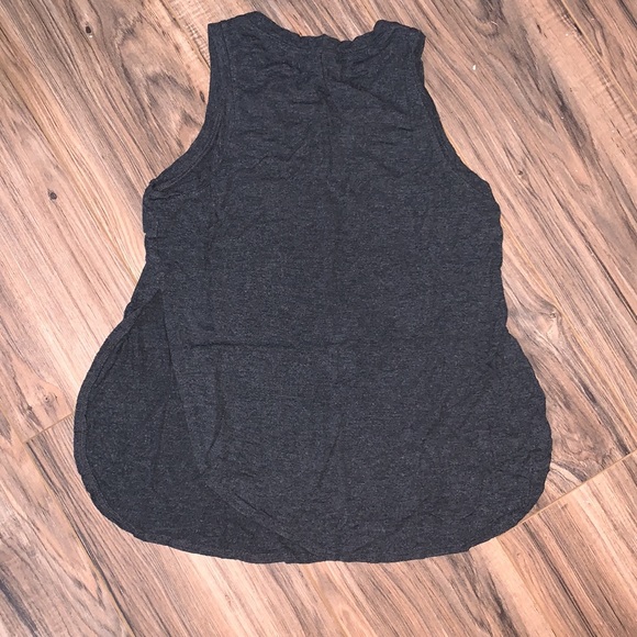 Side Slit Opening Tank Top - Picture 2 of 2